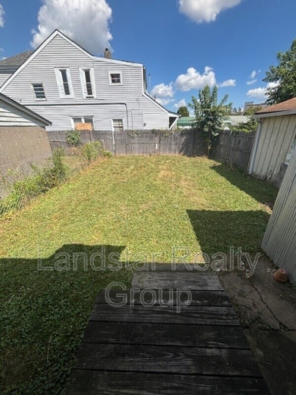 Building Photo - 143 Harlan Ave