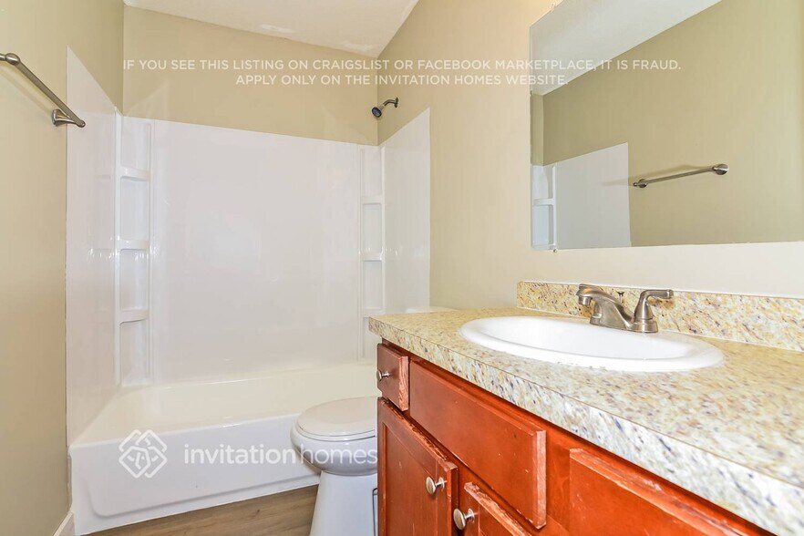 Building Photo - 5900 Aquila Ave N