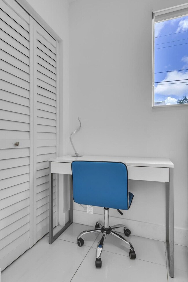 Building Photo - 7061 Coolidge St