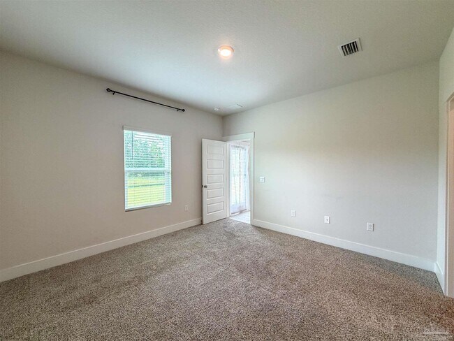Building Photo - 9899 Starling Dr