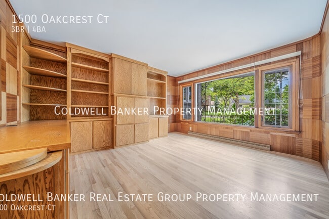 Building Photo - 1500 Oakcrest Ct
