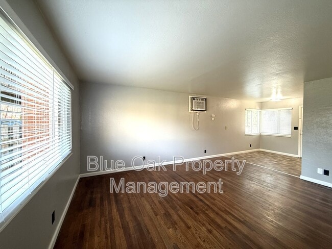 Building Photo - 1040 Normal Ave