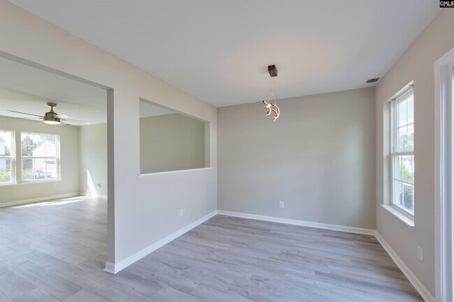 Building Photo - 104 Curvewood Rd