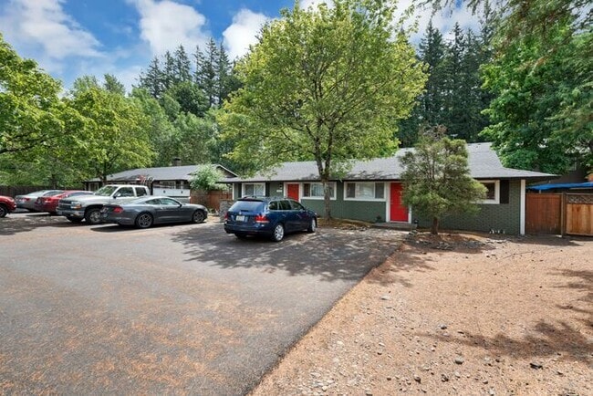 Building Photo - Cozy up in front of a fireplace in this beautiful 2bedroom!!!