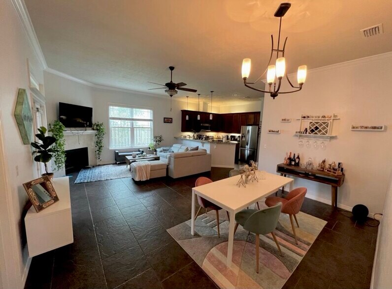Building Photo - 7557 SW 80th Dr
