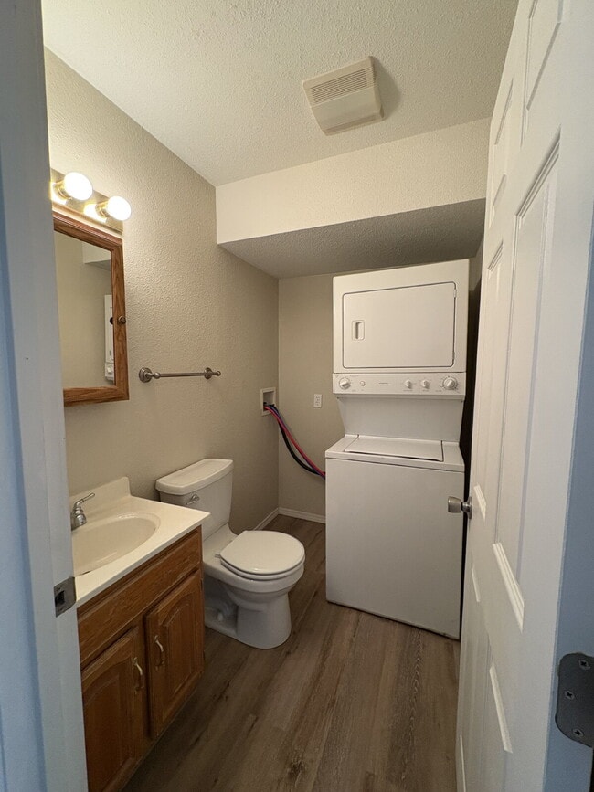 Building Photo - 2 bedroom townhouse - Yuma