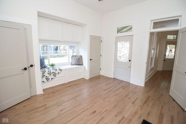 Building Photo - 1383 Cherry St