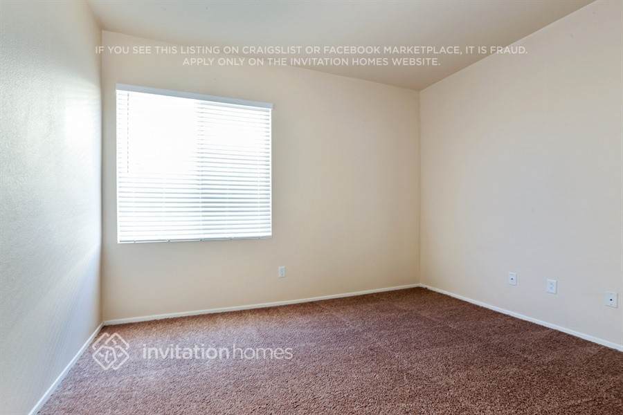 Building Photo - 2533 Carolyn Dr