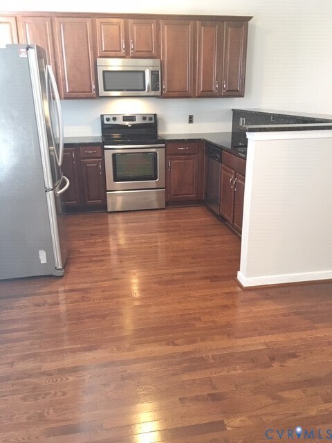 Building Photo - 7474 Pebble Lake Dr