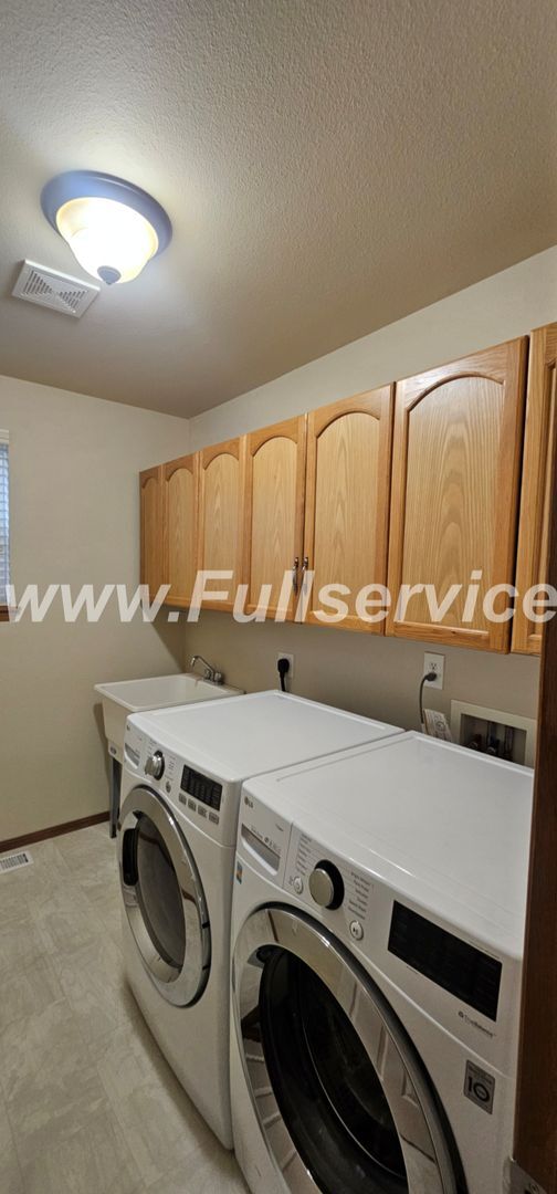 Building Photo - Beautifully Updated home in Covington WA