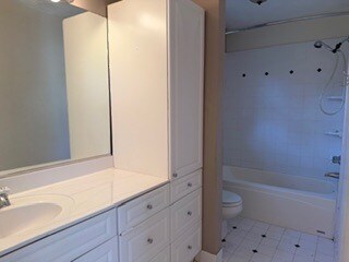 Building Photo - 698 Shannon Way