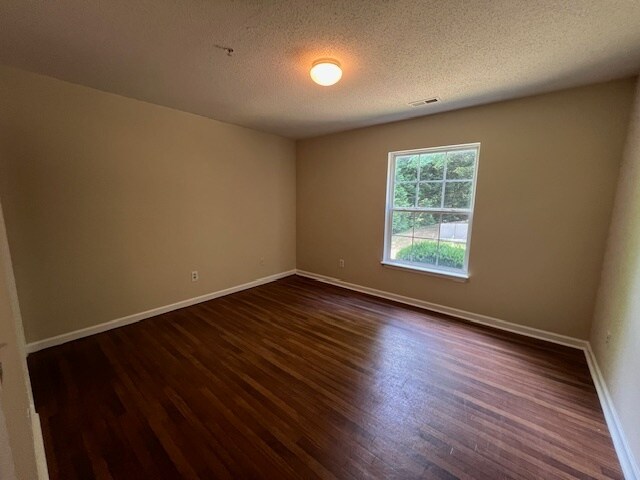 Building Photo - 903 Hanahan Ct