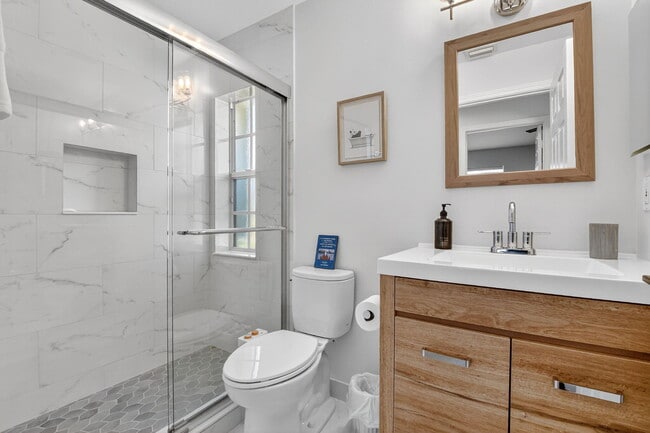 Building Photo - 1866 Capeside Cir