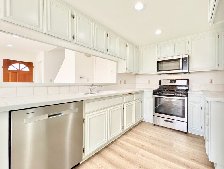 Building Photo - 22719 Copper Hill Dr