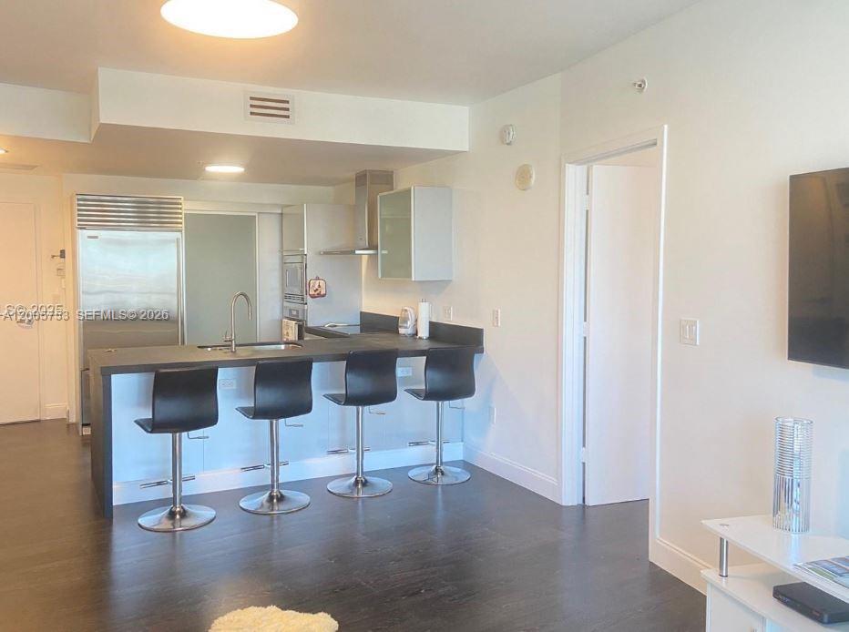 Building Photo - 18201 Collins Ave