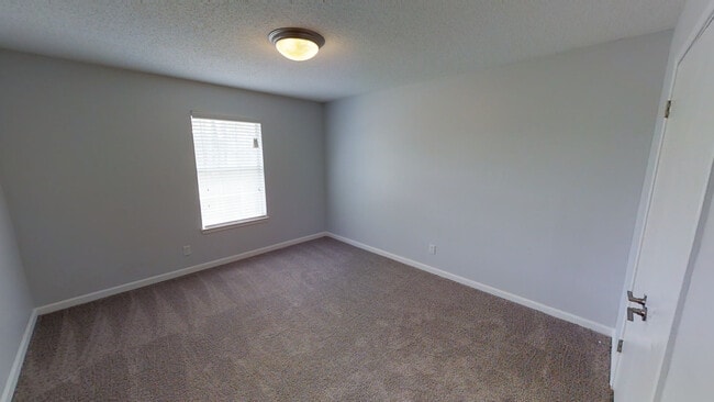 Bedroom - Lakestone
