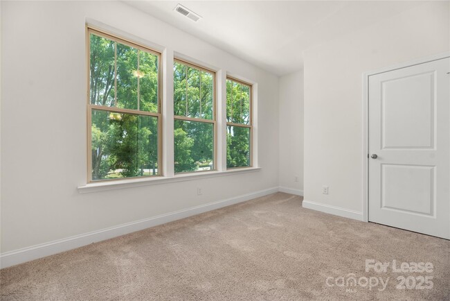 Building Photo - 116 Judson Ave