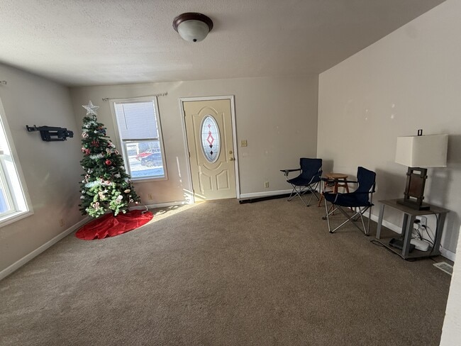 Building Photo - 304 2nd St SW