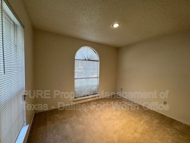 Building Photo - 741 Berkley Plaza