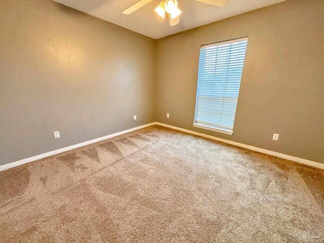 Building Photo - 5494 Keel Dr