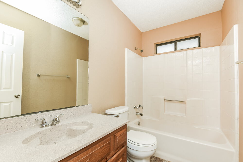 Building Photo - 829 Minuteman Dr