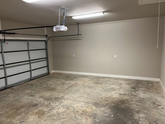 Building Photo - Wetumpka Home