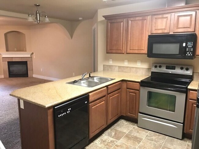 Building Photo - 9965 W Rosecroft Ct