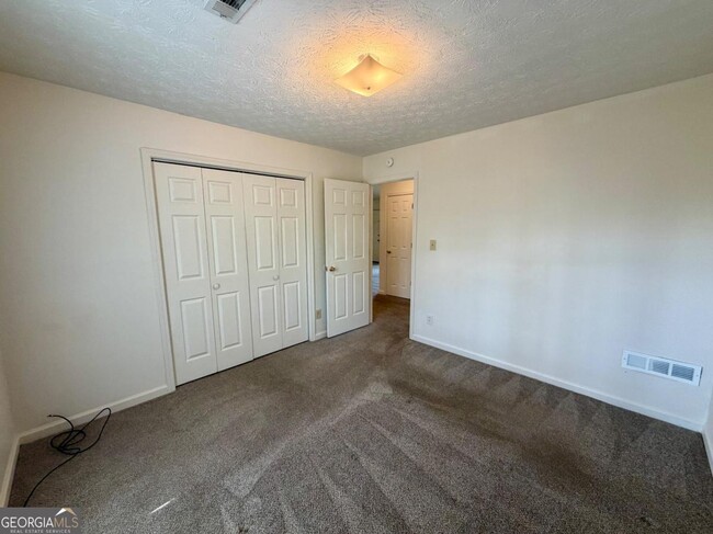 Building Photo - 2720 Sapphire St