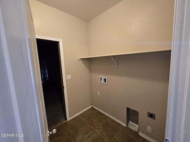 Building Photo - 14275 Ranier Point Dr