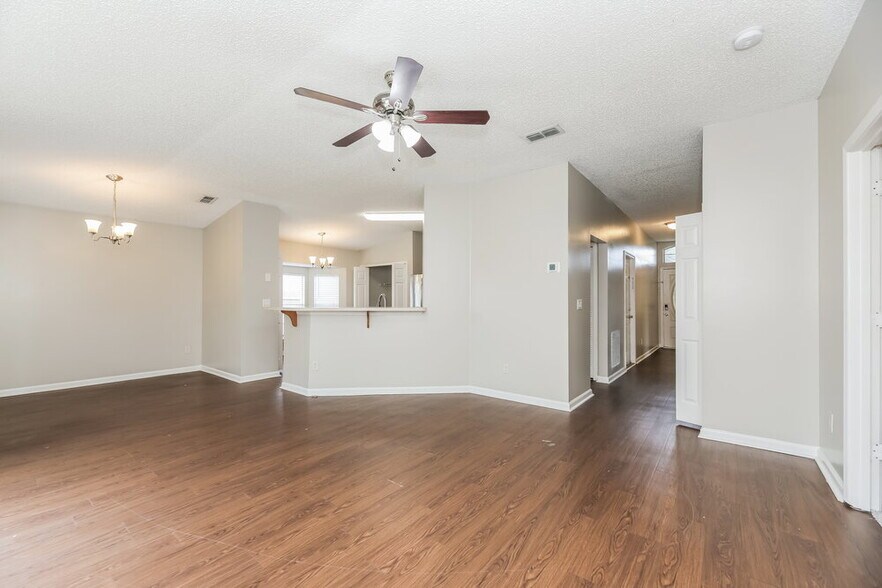 Building Photo - 7307 US Open Blvd