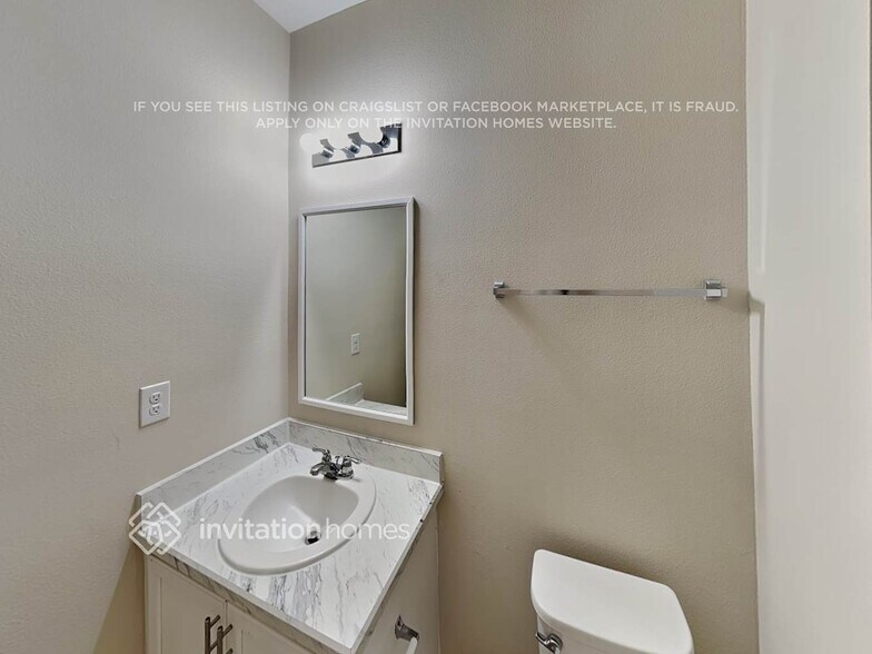 Building Photo - 2804 Wagon Wheel Trl