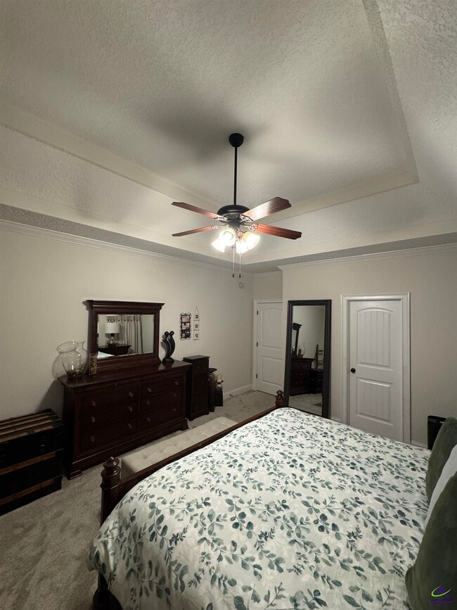 Building Photo - 305 Taylor Elaine Dr