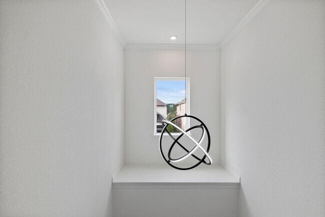 Building Photo - 920 Villa Rialto View