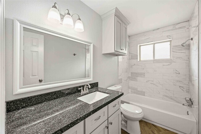 Building Photo - 5522 Bridgegate Dr