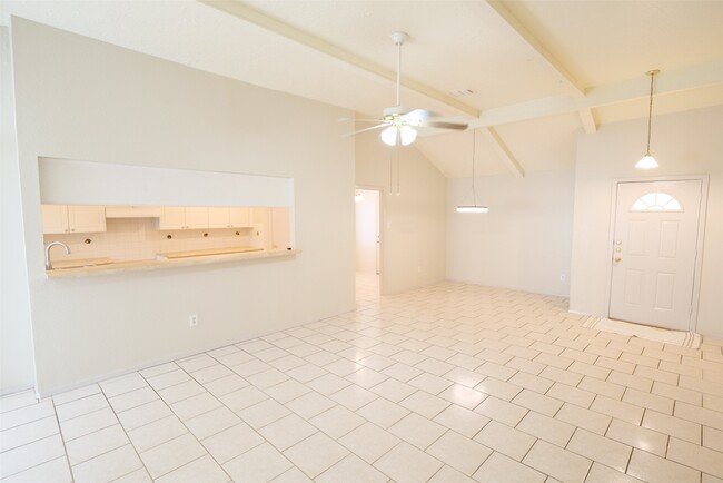 Building Photo - 22311 Fincastle Dr