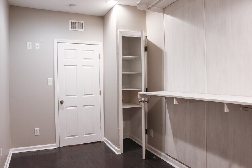 Building Photo - 1036 Patapsco St