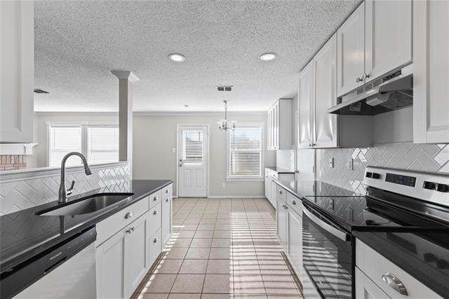 Building Photo - 1543 Englewood Dr