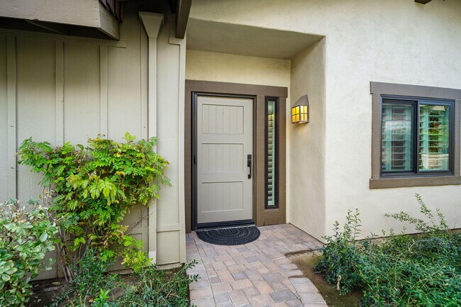 Building Photo - 321 Bouquet Canyon Dr