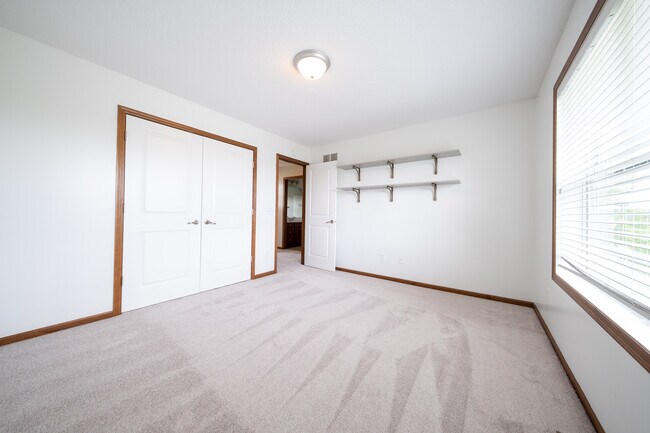 Building Photo - 15515 59th Pl N