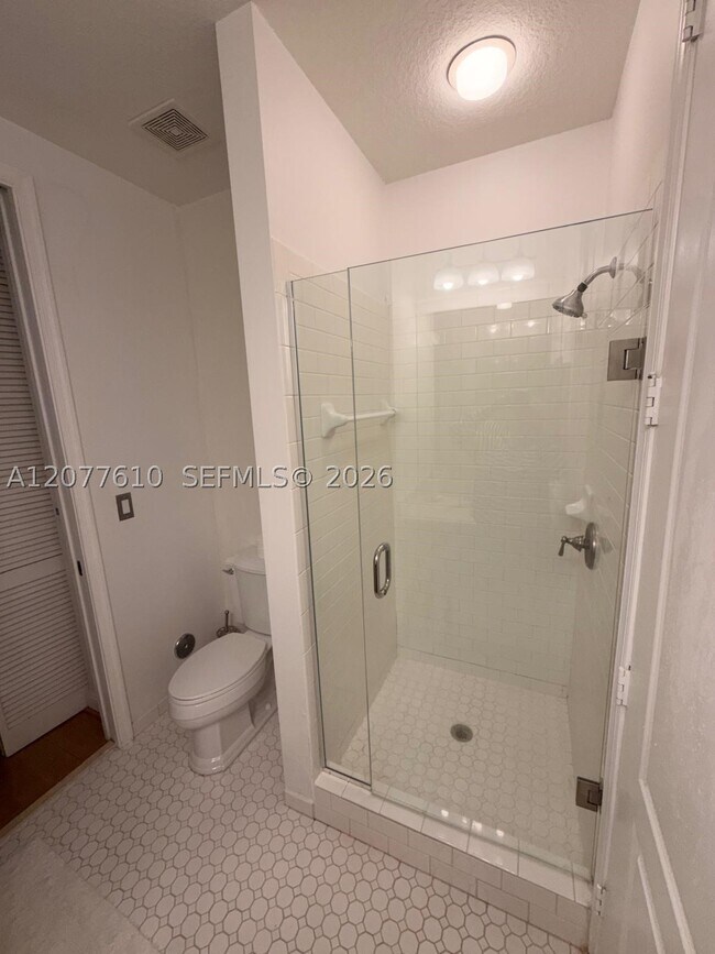Building Photo - 357 SW 13th St