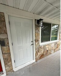 Building Photo - 304 Palm Ave