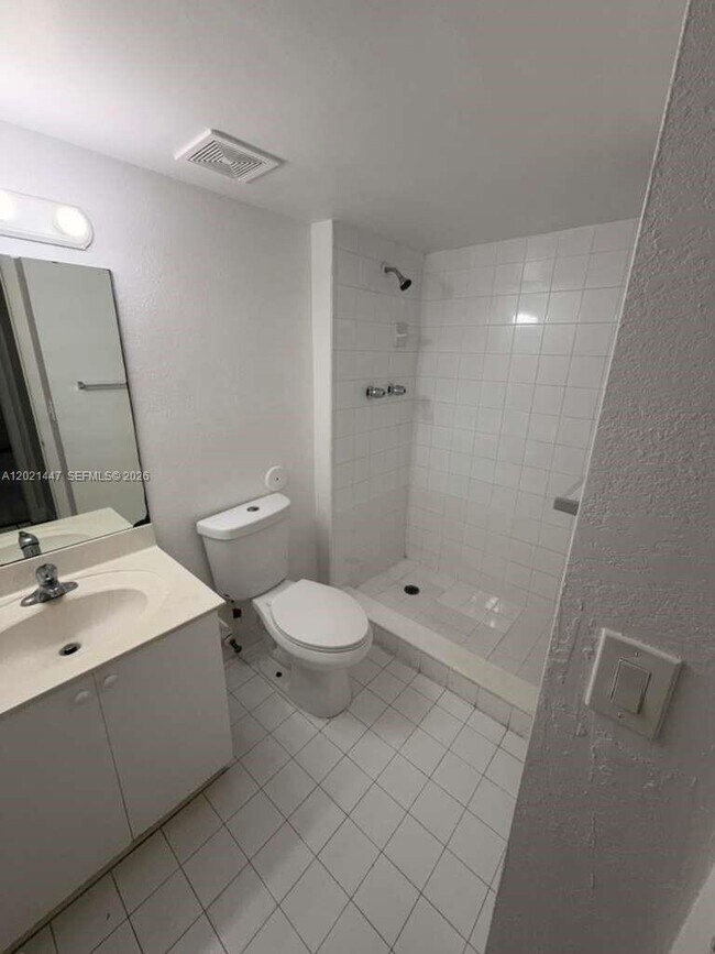 Building Photo - 4235 N University Dr