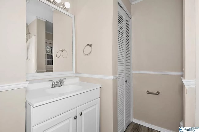 Building Photo - 13010 Coys Dr SE