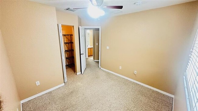 Building Photo - 5925 Manchester Way