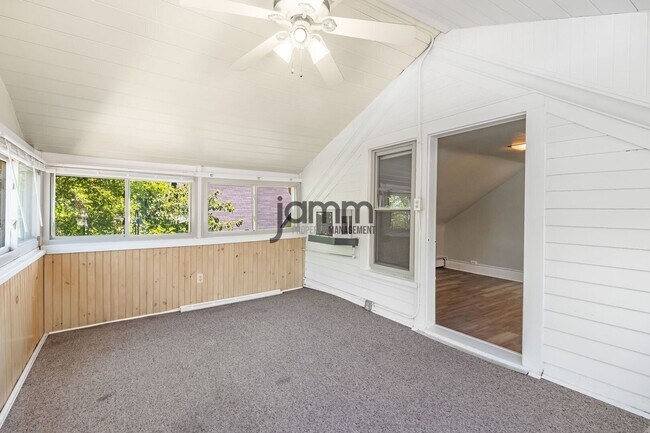 Building Photo - 14724 Clifton Blvd