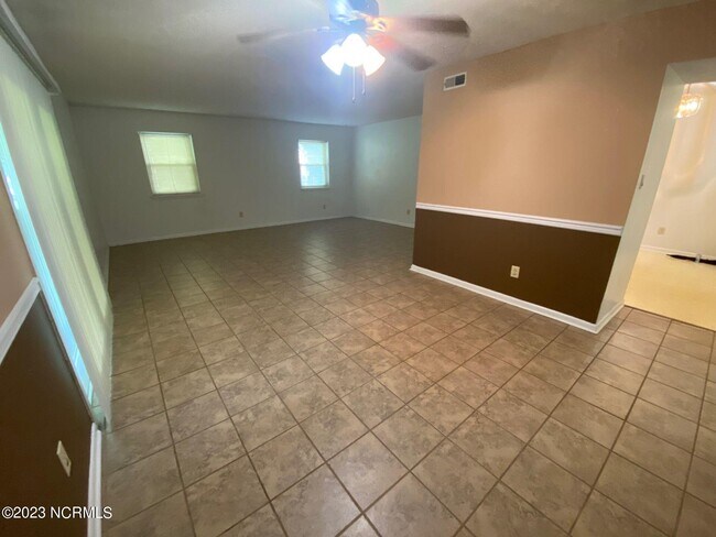 Building Photo - 110 Birch Rd