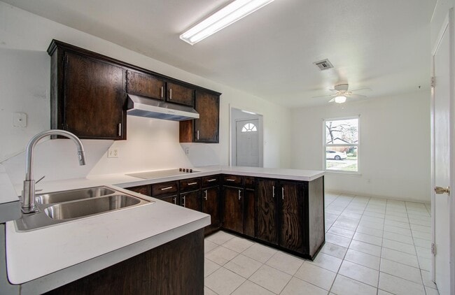 Building Photo - 7322 Willowtex Dr