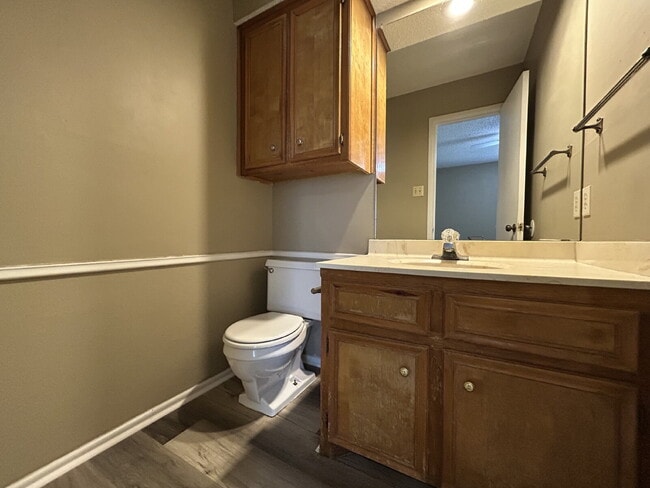 Building Photo - Two Bedroom Located in Frenship ISD!