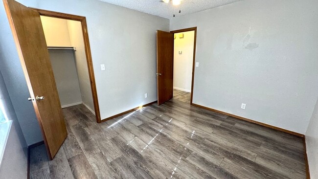 Building Photo - Comfortable & Convenient Living on Nightin...