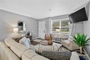 Building Photo - 110 SE 13th St